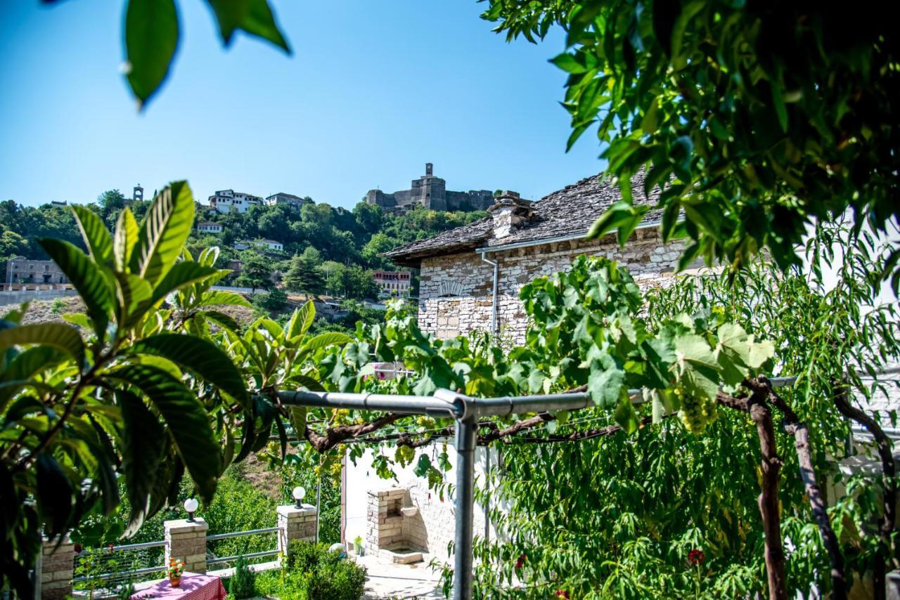 Gjirokastër Guest House Garden מראה חיצוני תמונה