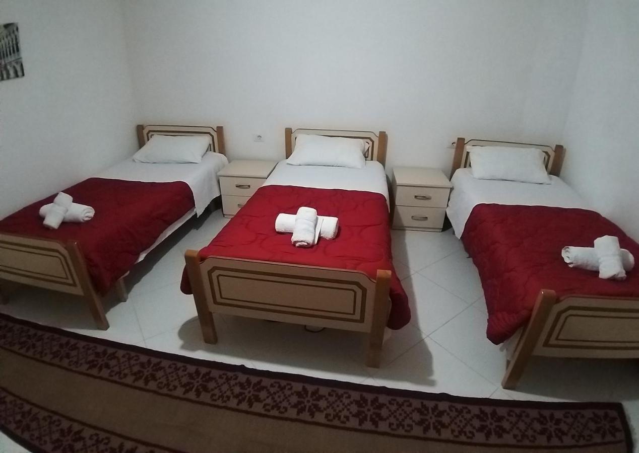 Gjirokastër Guest House Garden מראה חיצוני תמונה